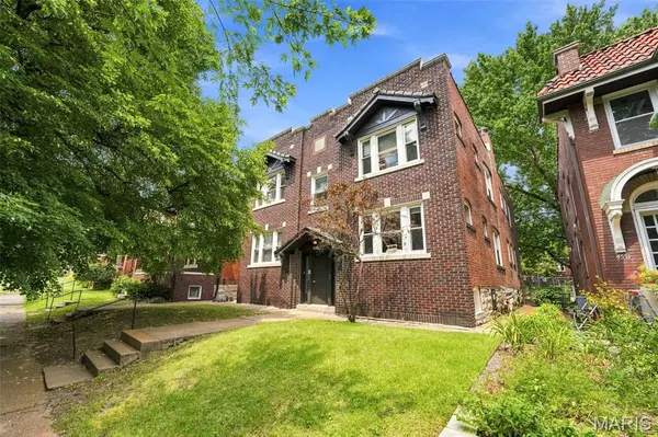 4555 Shenandoah AVE, St Louis, MO 63110