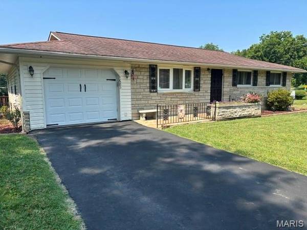 1683 Perryville RD, Cape Girardeau, MO 63701