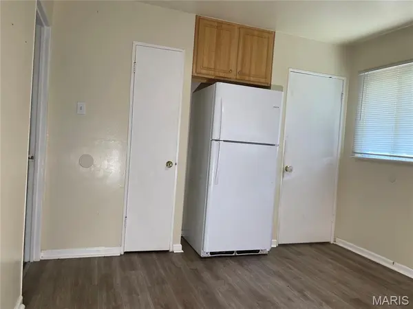 130 Dauphin LN, Florissant, MO 63033