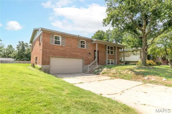 853 Cambridge DR, Sikeston, MO 63801