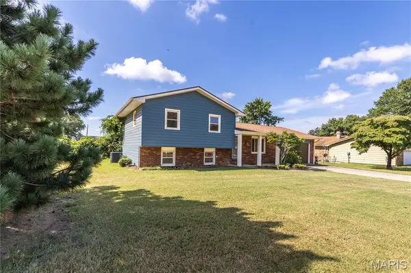 103 Clara DR, Sikeston, MO 63801