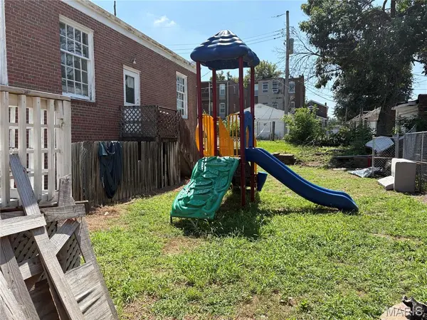 5880 Christy BLVD, St Louis, MO 63116