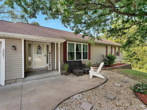 5001 Melanie Wilkes LN, Villa Ridge, MO 63089