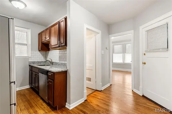 3969 Potomac ST #2E, St Louis, MO 63116