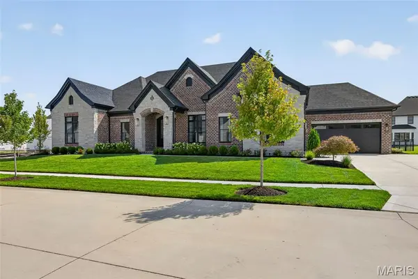 782 Schaeffers GRV, Chesterfield, MO 63005
