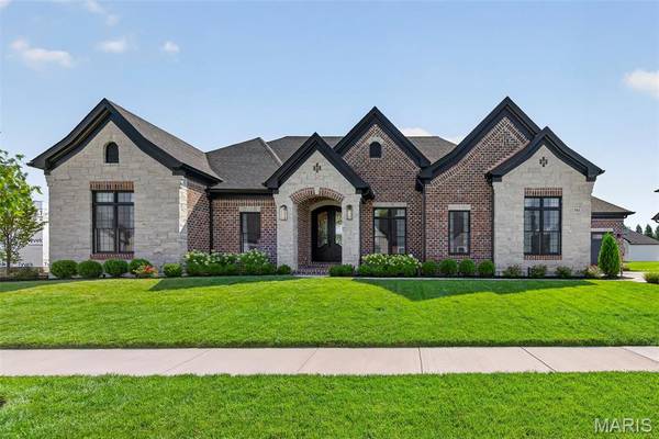 782 Schaeffers GRV, Chesterfield, MO 63005