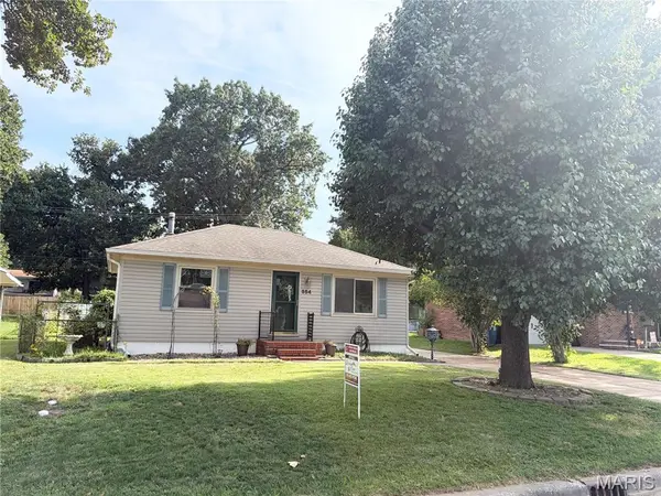 554 Mildred AVE, Wood River, IL 62095