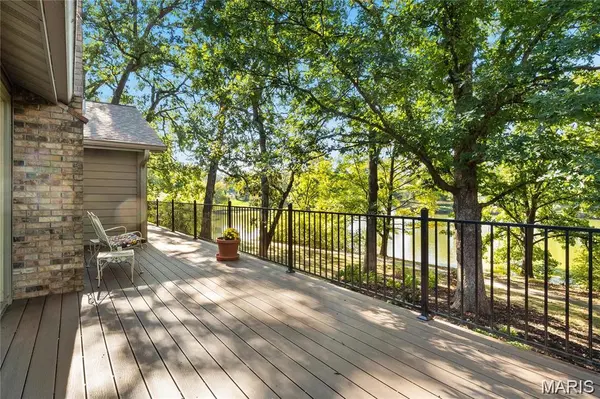 13238 Pinetree Lake DR, Town And Country, MO 63017