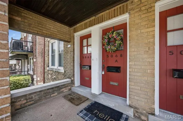 5068 Pernod AVE, St Louis, MO 63139