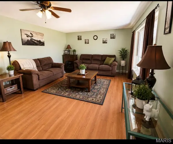 62 County Road 481, Poplar Bluff, MO 63901