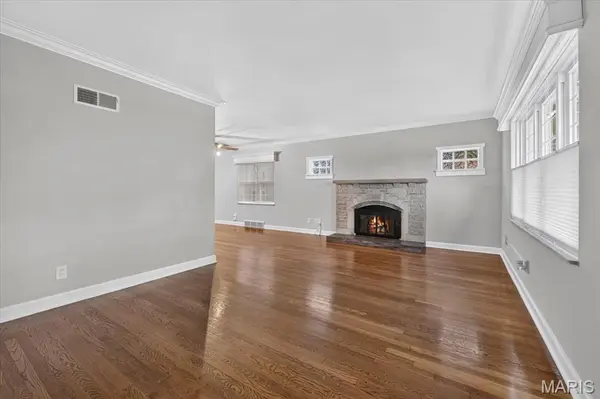 6655 Winnebago ST, St Louis, MO 63109