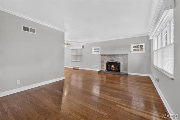 6655 Winnebago ST, St Louis, MO 63109