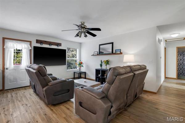 5541 Wagon Train DR, House Springs, MO 63051