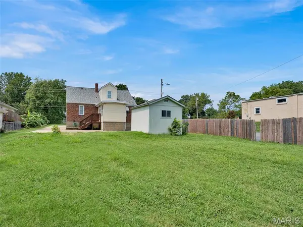 2334 Wismer AVE, St Louis, MO 63114