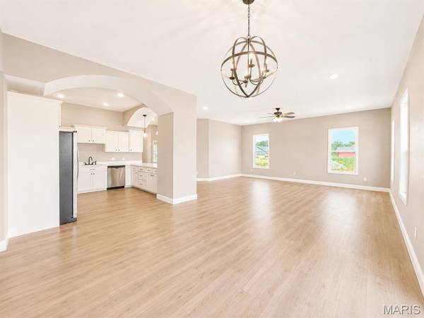 326 Kearbey DR, Poplar Bluff, MO 63901