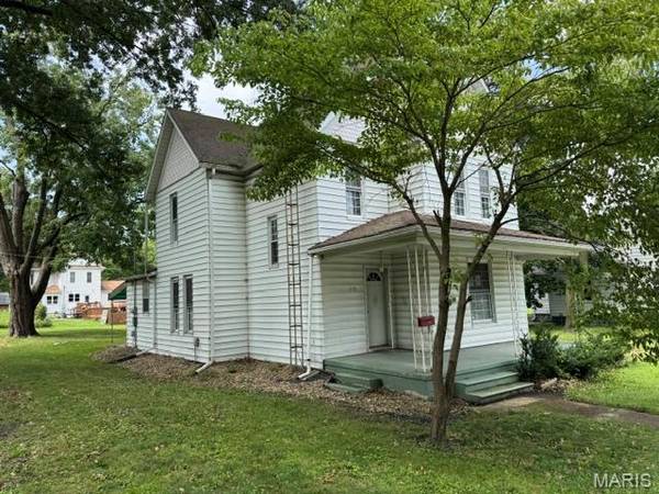 210 S Elm ST, Nokomis, IL 62075