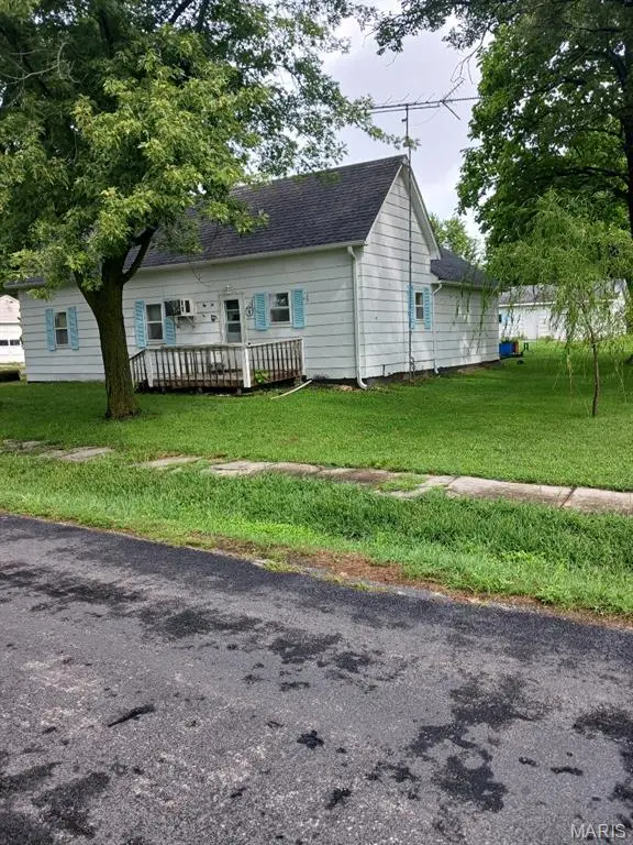 210 N Culver ST, Clarence, MO 63437