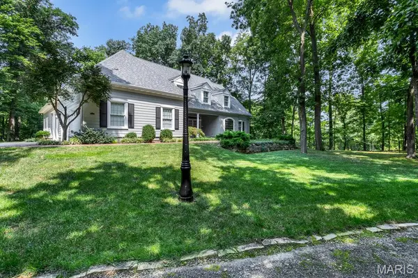 22 Rocky Ford RD, Belleville, IL 62221