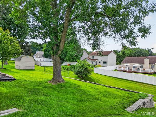 11764 Clarksdale DR, Maryland Heights, MO 63043