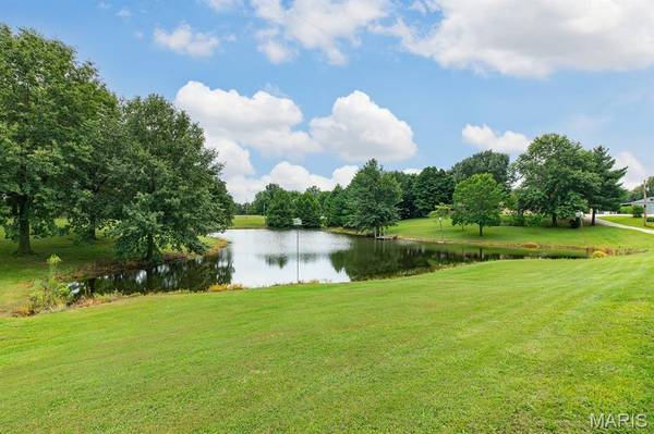 29022 Smith RD, Medora, IL 62063