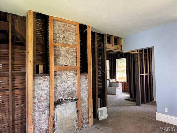 407 Portland AVE, Belleville, IL 62220