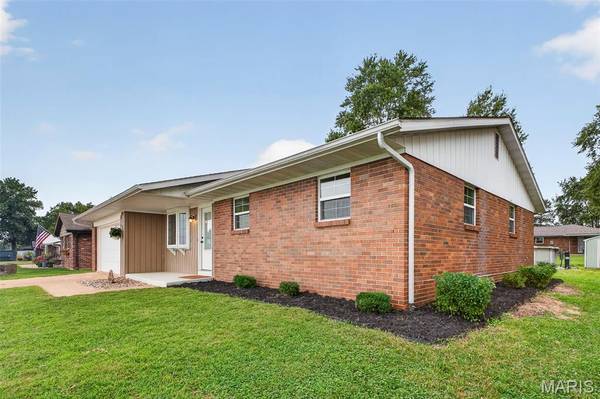 171 N Nike ST, Hecker, IL 62248