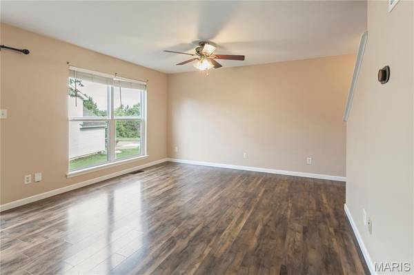 114 Waterside Crossing DR, St Peters, MO 63376