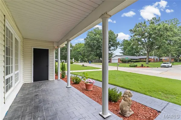1515 Lisa DR, Florissant, MO 63033