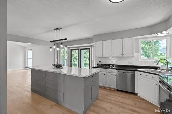 219 Waterford Crossing DR, Dardenne Prairie, MO 63368