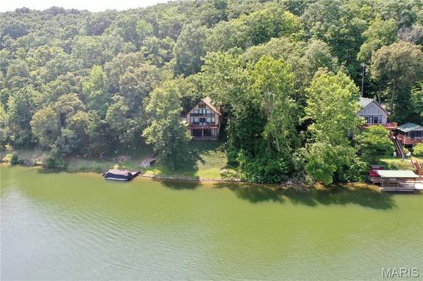 13 Cove TRL, New Florence, MO 63363