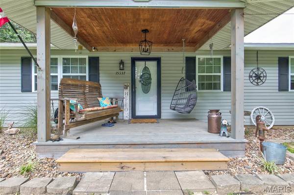 15337 Jeffrey LN, Brighton, IL 62012