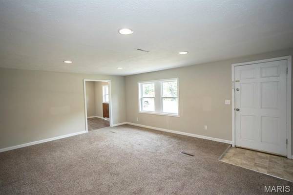 21065 Highway Y, St Robert, MO 65584