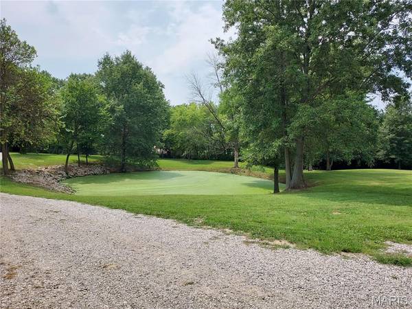 685 Old National TRL, Pocahontas, IL 62275