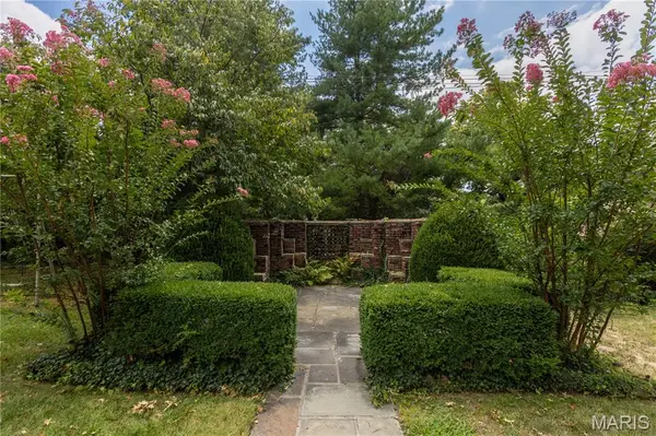 1257 Rockwood DR, Cape Girardeau, MO 63701