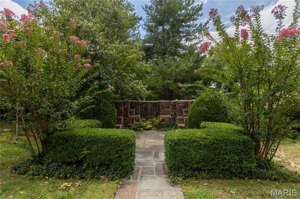 1257 Rockwood DR, Cape Girardeau, MO 63701