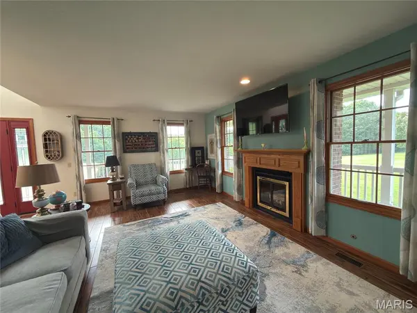 13322 Old Hwy 79, New London, MO 63459