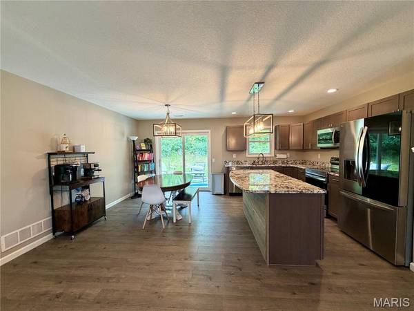 4024 Breckenridge DR, Hannibal, MO 63401