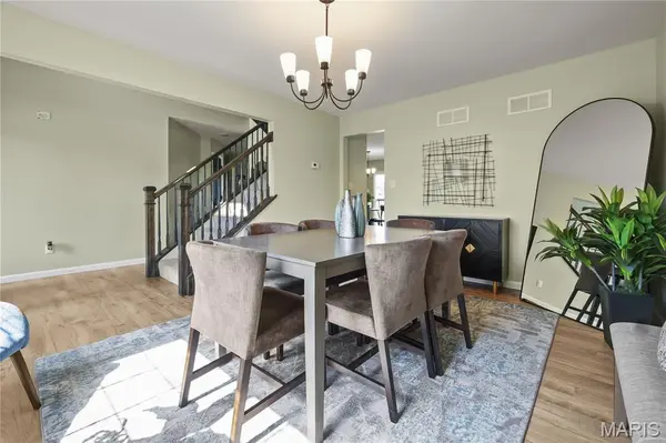 1547 Winding Meadows, Fenton, MO 63026