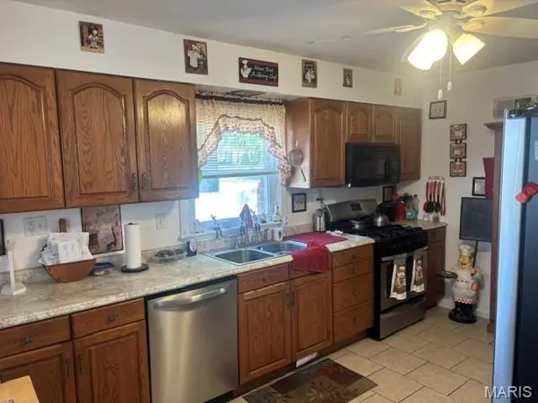 1431 Fairfax ST, Carlyle, IL 62231