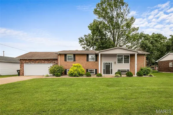 2024 Diane DR, Dupo, IL 62239