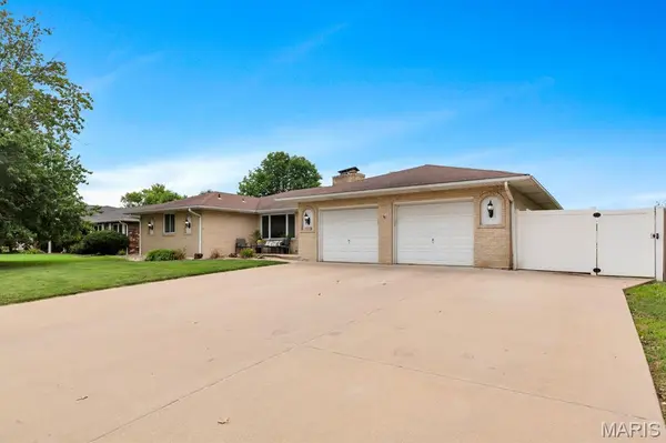 2316 Dwight DR, Granite City, IL 62040