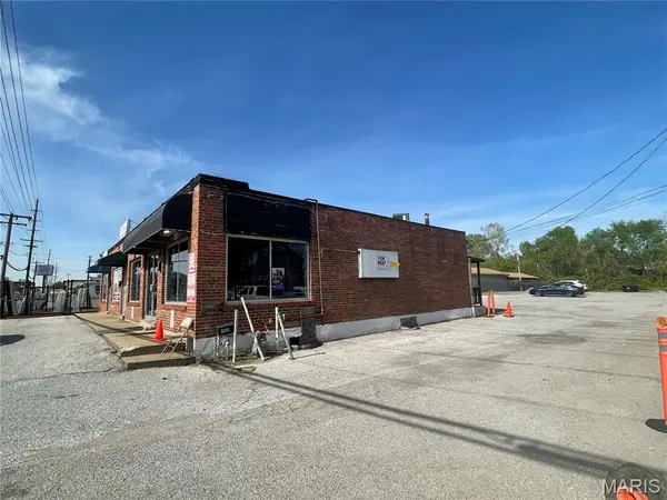 9902 New Halls Ferry RD, St Louis, MO 63136