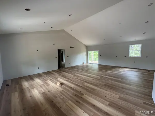325 Shumard Oak DR, Troy, MO 63379
