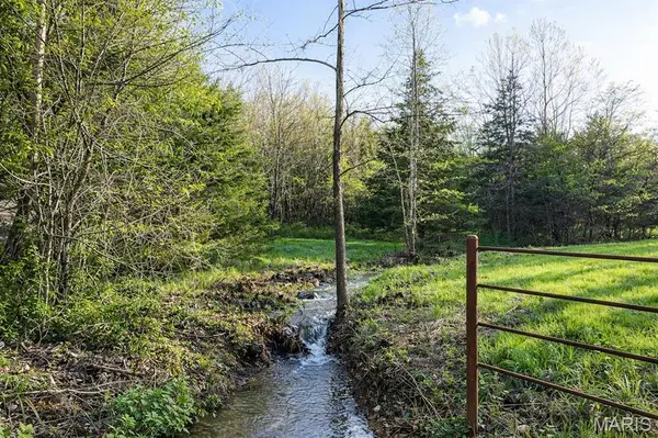 000 Brainerd Ln, Crocker, MO 65452