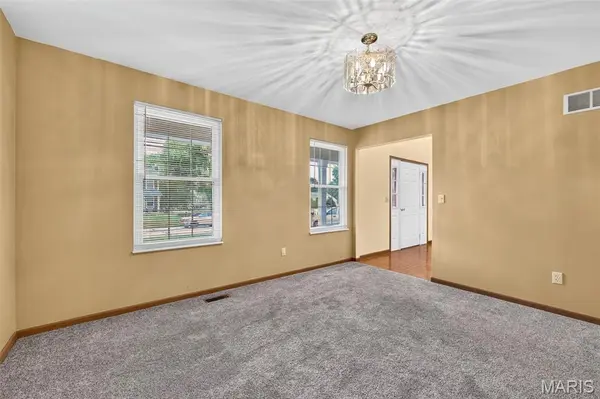 2714 Red Cedar Parc DR S, O'fallon, MO 63368