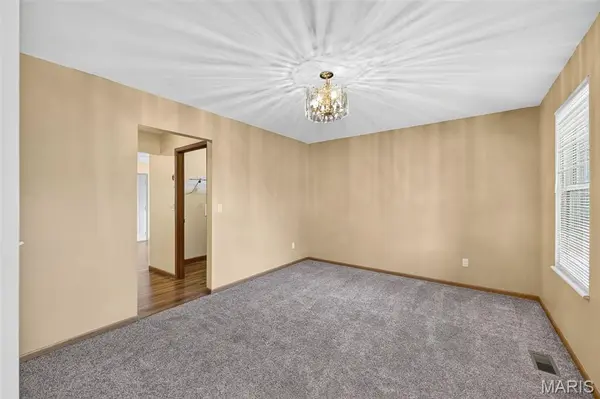 2714 Red Cedar Parc DR S, O'fallon, MO 63368