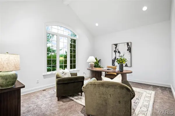 12854 Goodson RD, St Louis, MO 63131