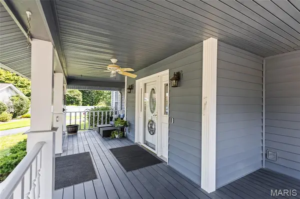4 River Ridge CT, St Charles, MO 63303