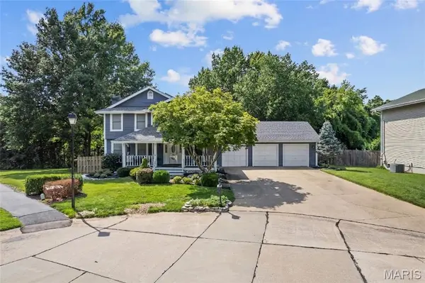 4 River Ridge CT, St Charles, MO 63303