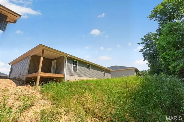 5421 Flatrock TRCE, Jackson, MO 63755